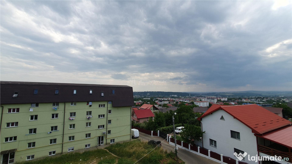 Apartament - 4 camere - 80 mp - Burdujeni - Moldova