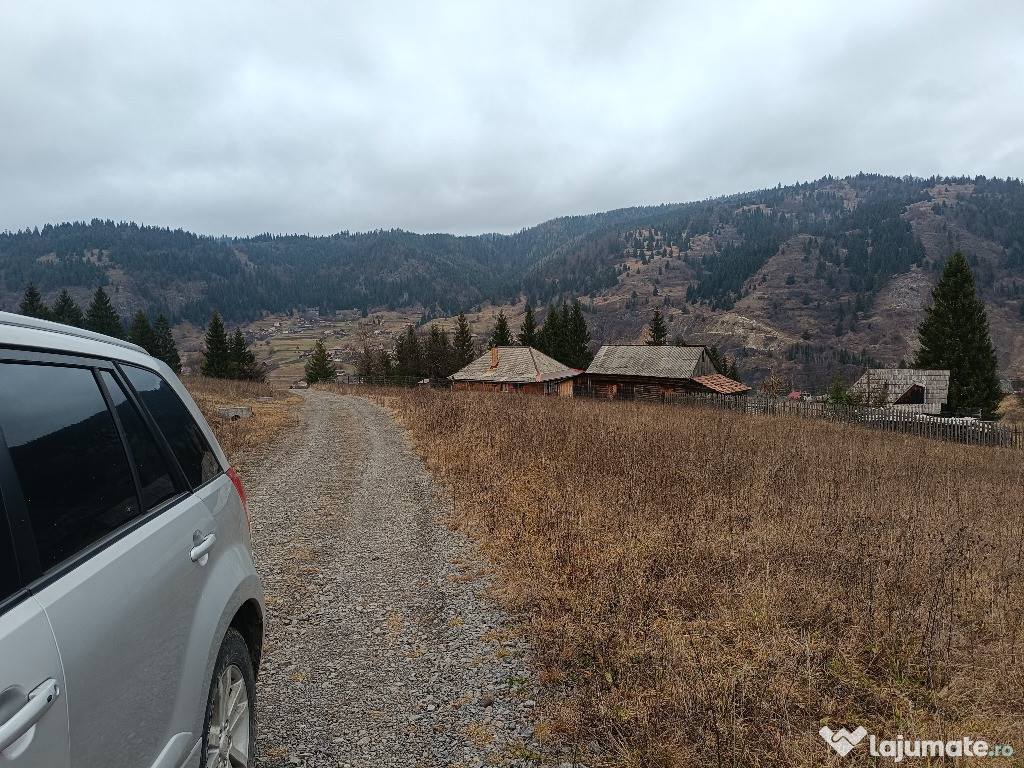 Teren intravilan de vanzare