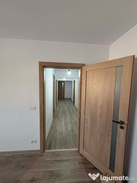 Apartament de 3 camere zona Calea Bucuresti