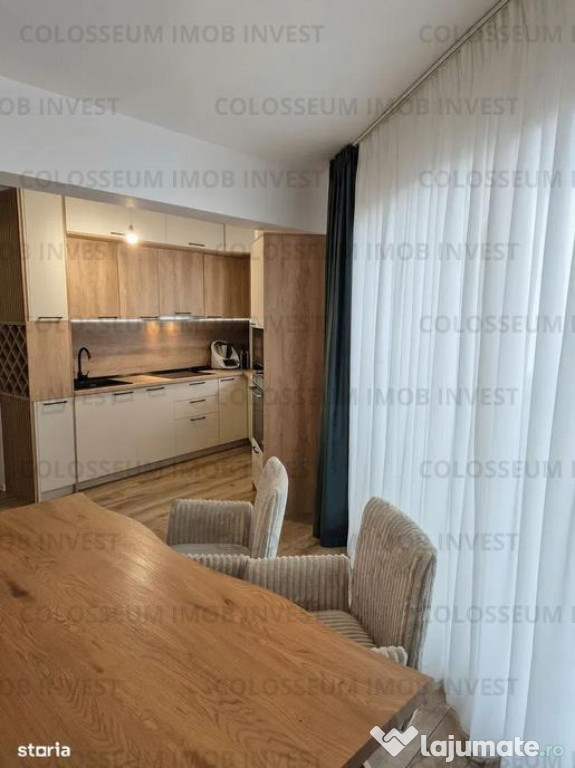 Penthouse cu 4 camere, decomandat - zona Tractorul