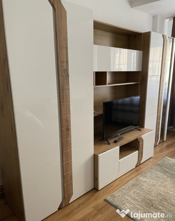 Garsoniera Zona Universitate