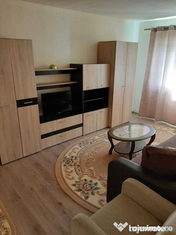 Garsoniera zona 1 Mai