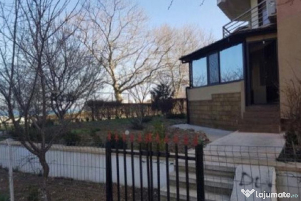 Apartament 3 camere de inchiriat, vedere catre mare, in zona