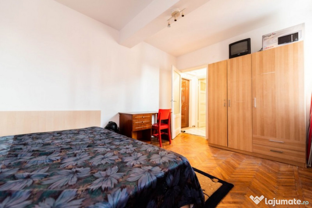 Vand garsoniera la Universitate, situata pe Calea Victoriei