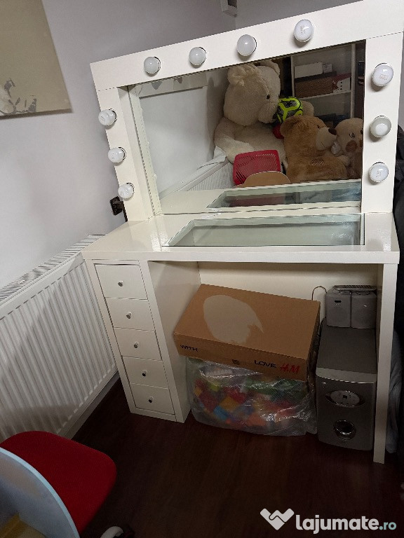 Măsuță de toaletă/machiaj