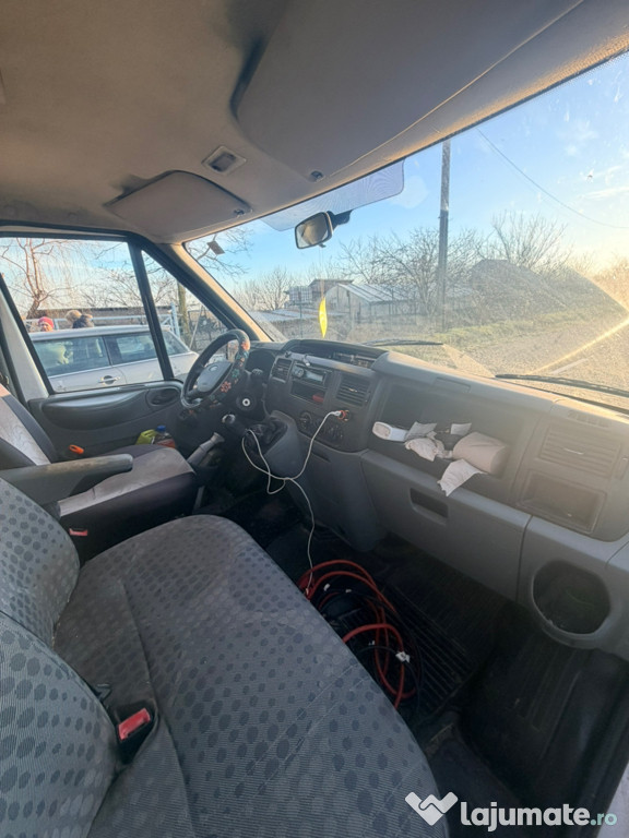 Ford tranzit an 2010 km 290000 reali