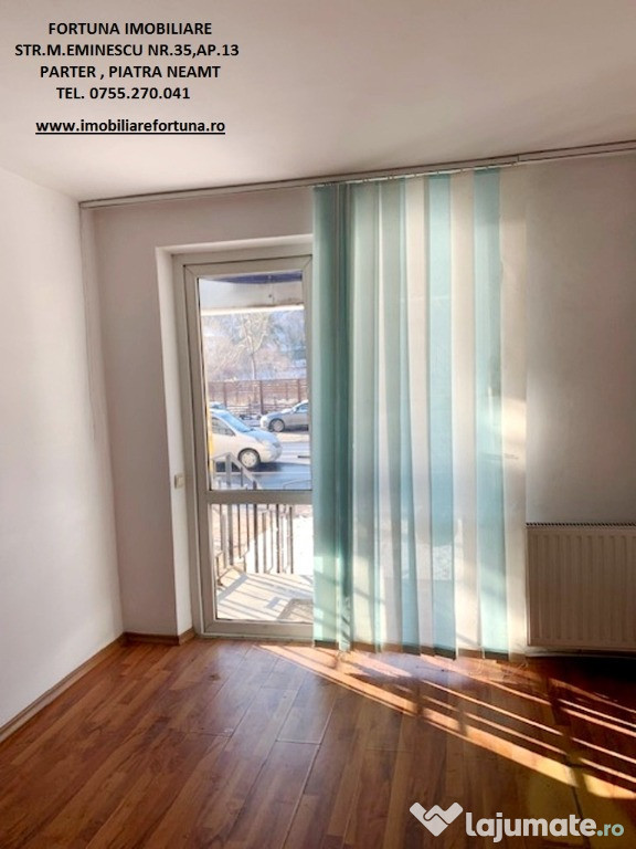 Spatiu comercial multifunctional,trafic pietonal si auto, zona Central