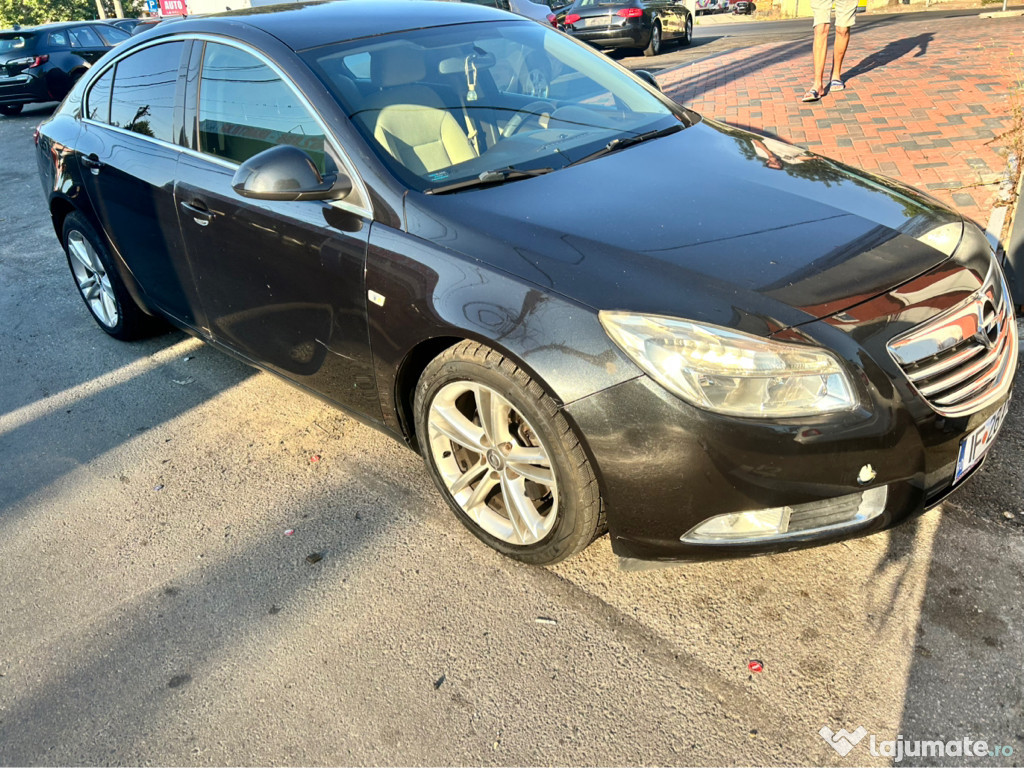 Opel insignia limousine