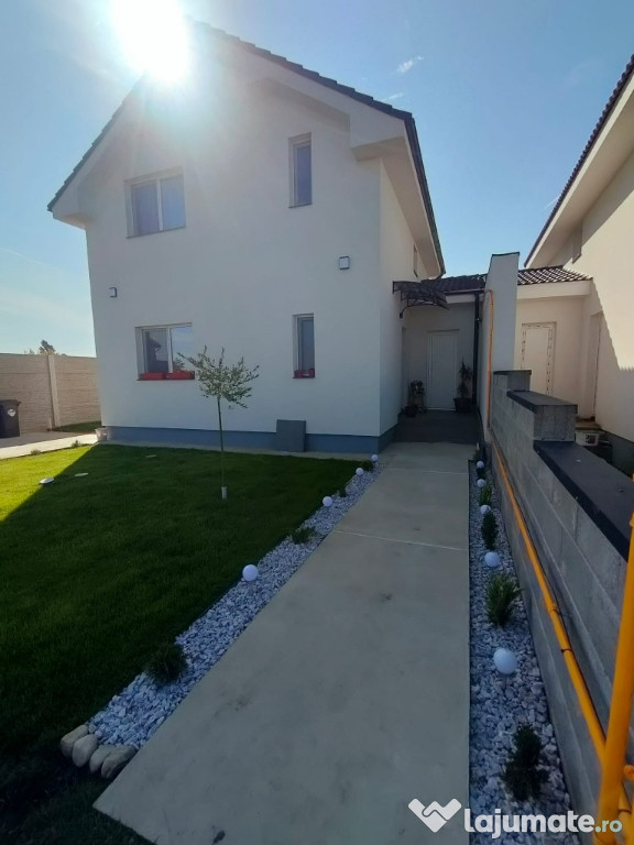 Poziționat intre case,finisaje calitate,duplex,Bucovat Remetea Mare