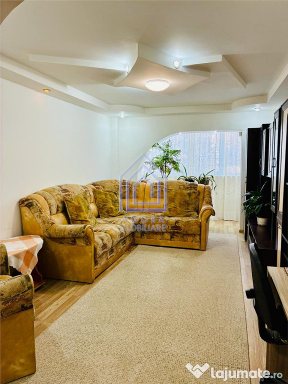 Apartament 3 camere, zona universitatii