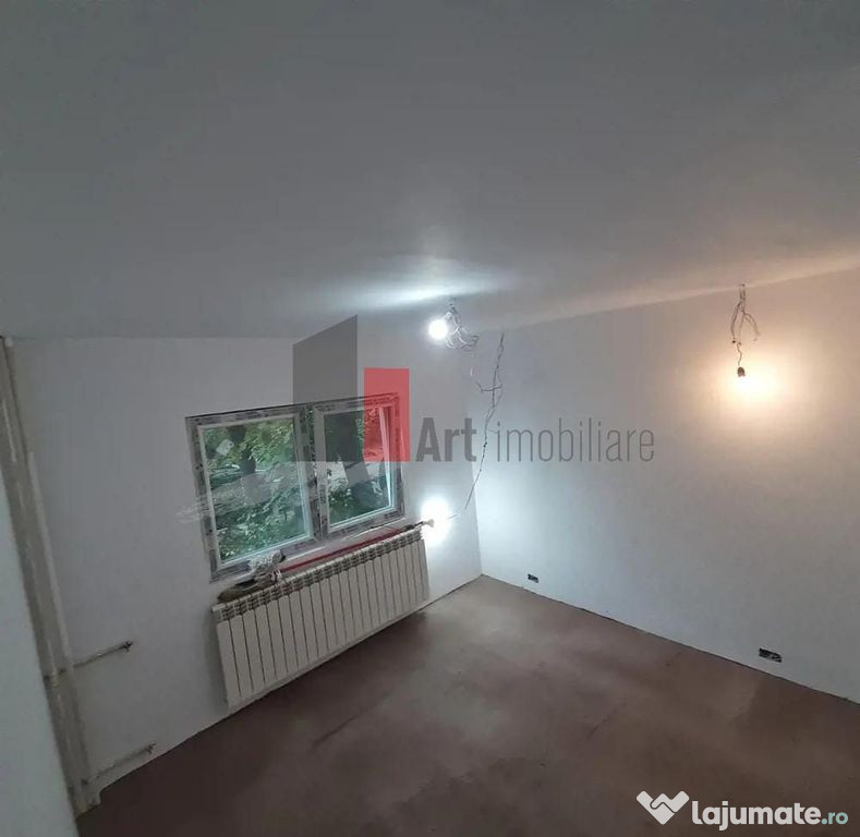 Vânzare apartament 2 camere semidecomandat Drumul Găzar...