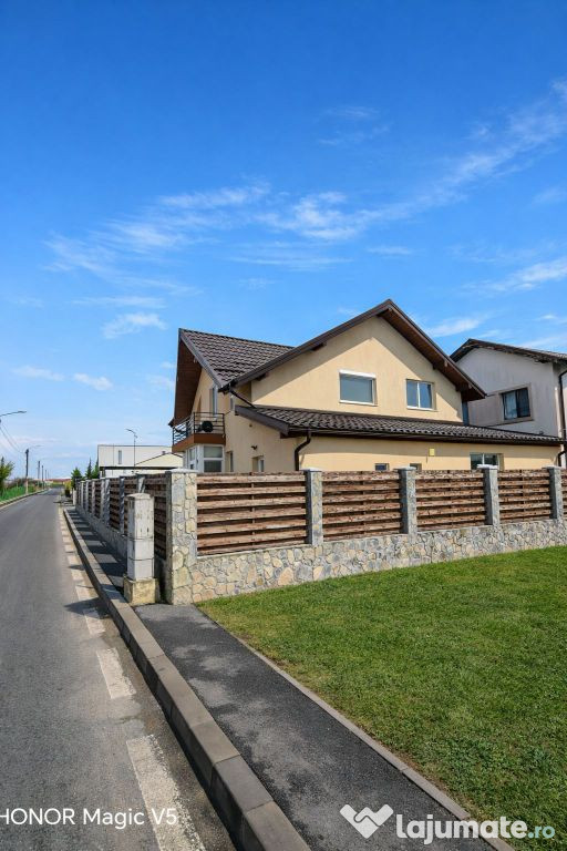 Oferta! Vilă de vânzare–Otopeni 4 camere | Curte 276 ...