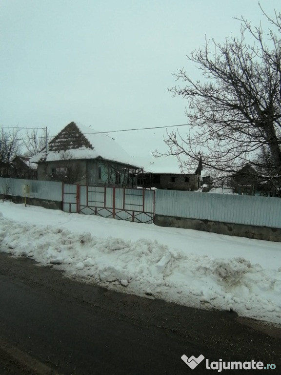 De vânzare casa la tara.