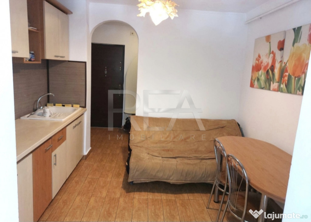 2 camere, decomandat, et 1/8, centrala-Gorjului, Str Moinest