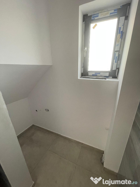 Casa cu 4 camere + pod|Bragadiru