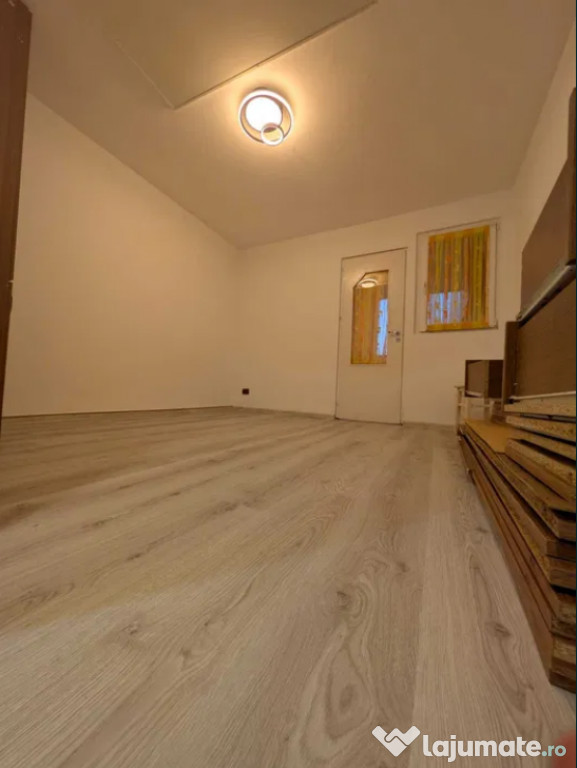 Garsoniera semidecomandata - zona Tractorul