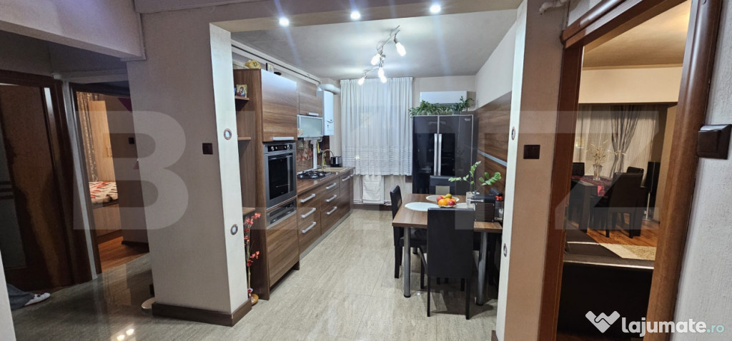 Apartament 3 camere Decomandat 70 mp Zonă centrală – De