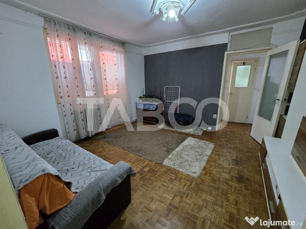 Apartament 2 camere de vanzare etaj intermediar 2 balcon Rah