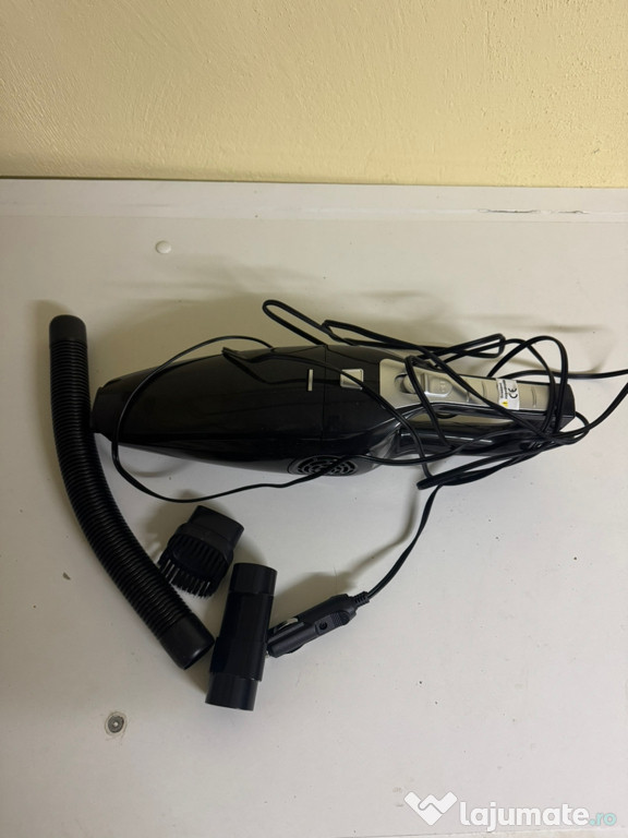 Aspirator auto portabil