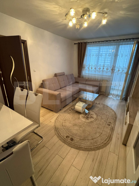 Apartament 2 camere, strada Plopilor