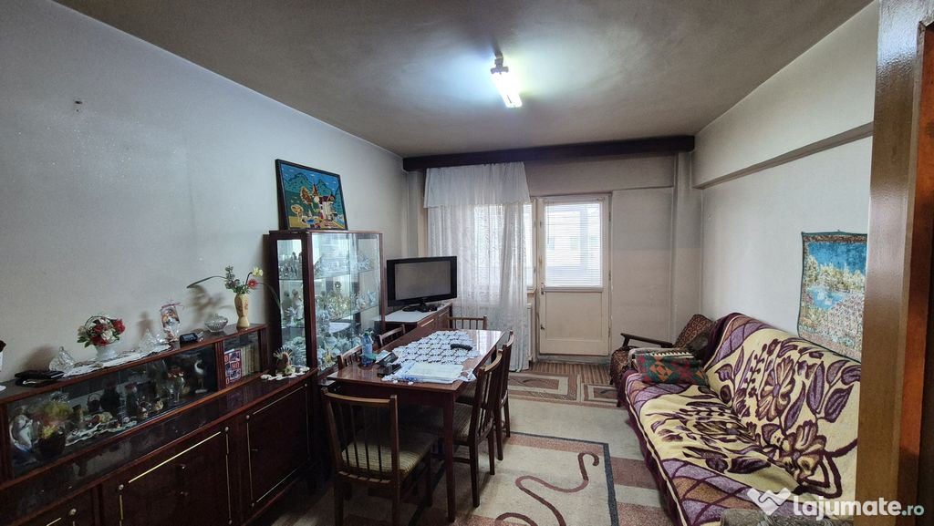Apartament cu 3 camere 72 mp - bloc 1986 - Aviatiei