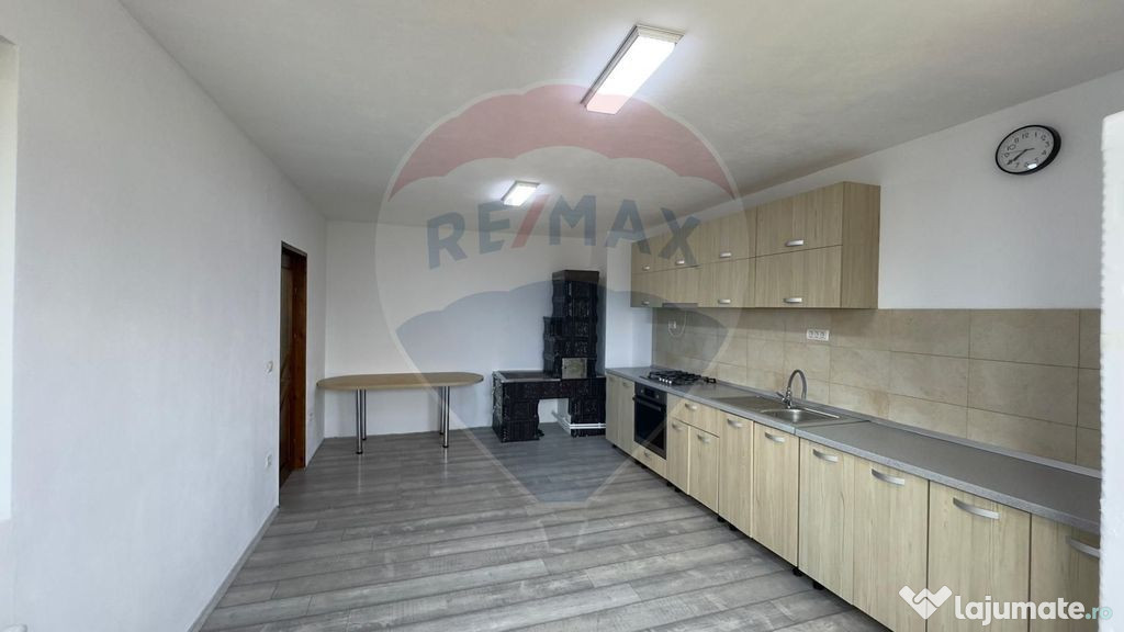 VILĂ IMPRESIONANTĂ DE VÂNZARE – BUGHEA DE SUS, ARGES