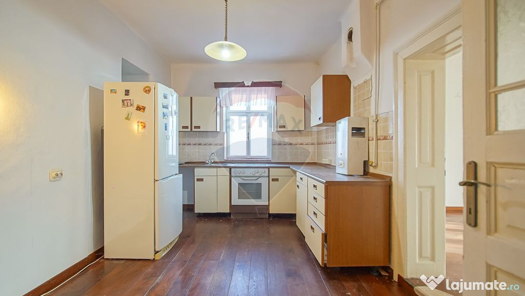 Comision 0%! 2 case Cincu, teren 2134mp, sura & curte libera