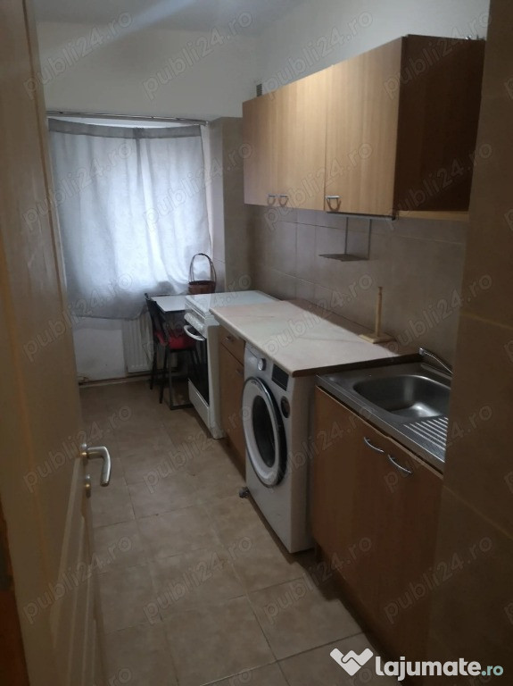 Nerva traian etaj 4 decomandat timpuri noi