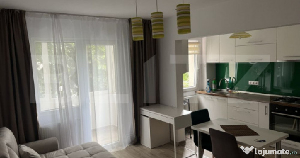 Apartament 3 camere, semidecomandat, balcon, mobilat modern,