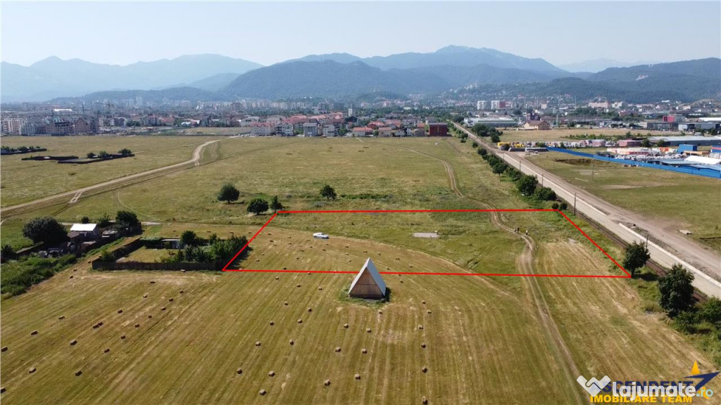 Teren intravilan pretabil:constructie blocuri vile investiti
