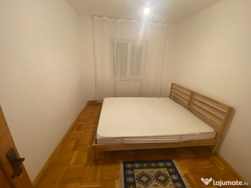 Vând apartament 4 camere lângă Shopping City Buzău