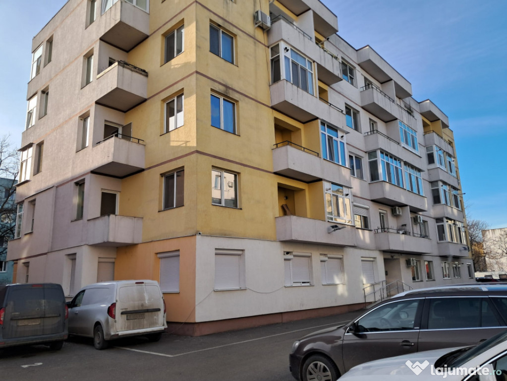 Apartament decomandat Bloc NOU - zona Milcov