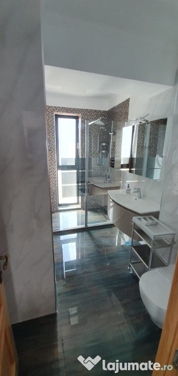 Mamaia , garsoniera lux , loc de parcare inclus