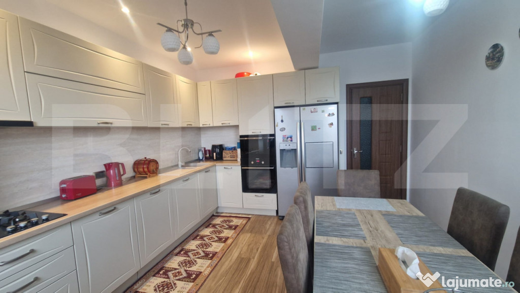 Apartament 3 camere decomandat , 2 bai ,105 mp cu balcon, Tr