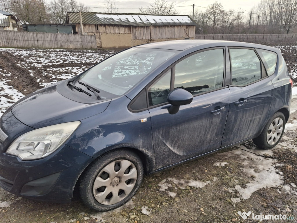 Vând Opel Meriva B 2011