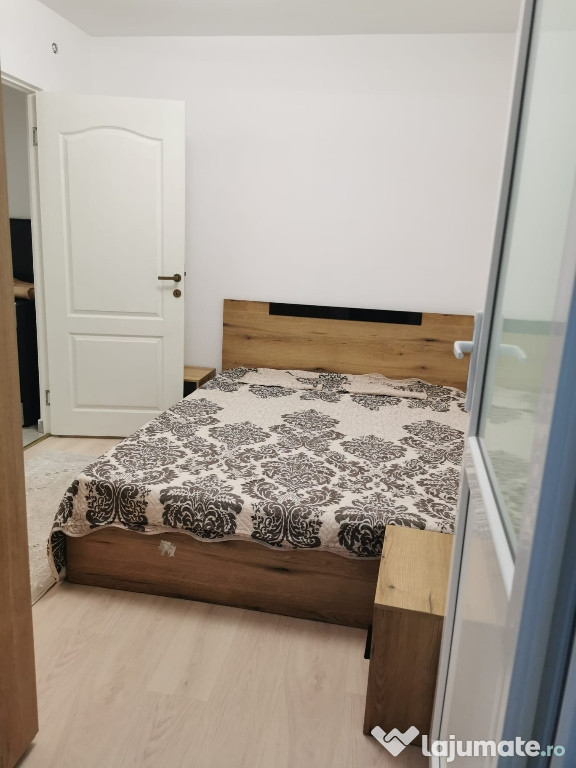 Vând micro apartament