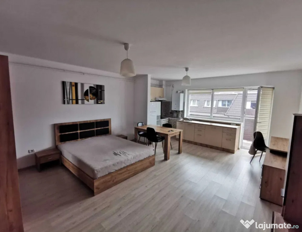 Garsoniera decomandata - zona Sanpetru