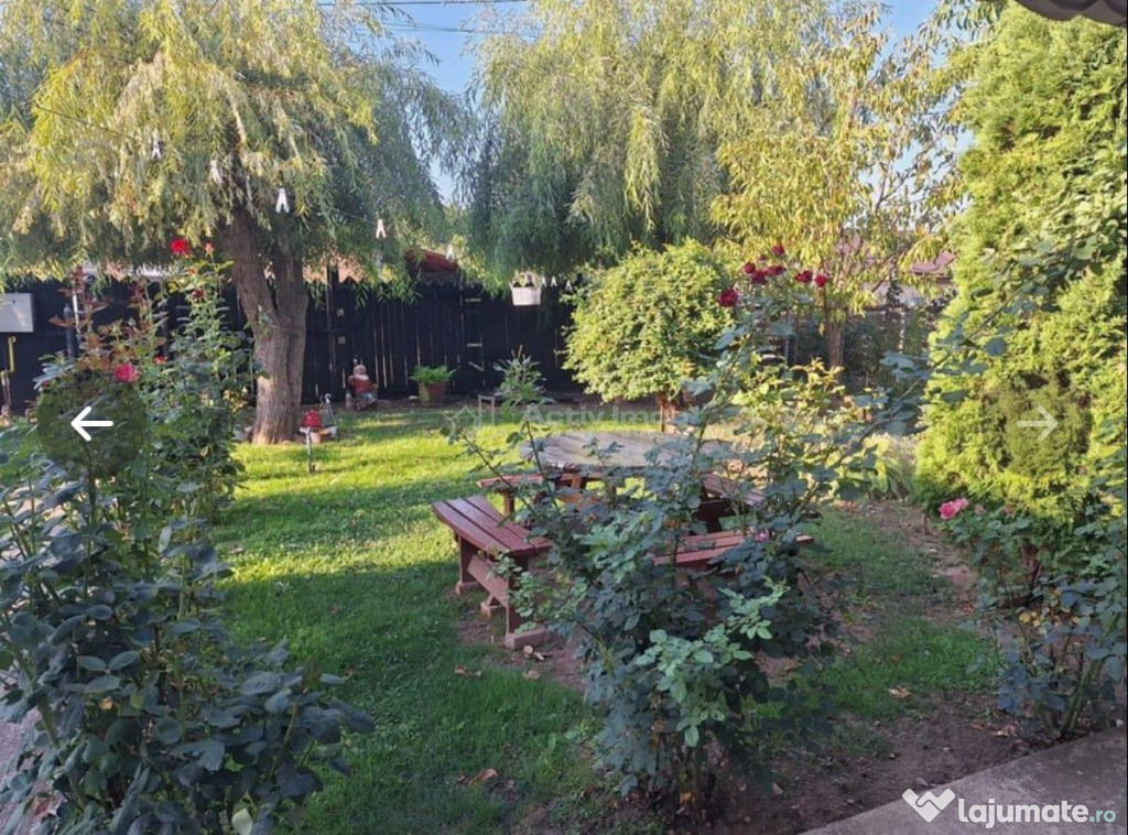 Casa, cocheta, situata pe o strada linistita, la 10 km de Pl