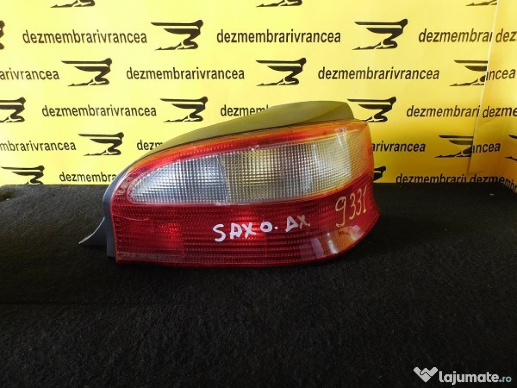 Lampa stanga +dreapta Citroen Saxo An 2001