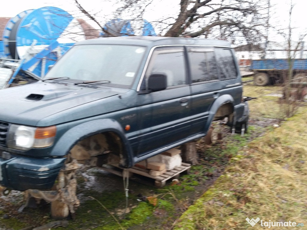 Mitsubishi pajero 2.8 pentru dezmembrare