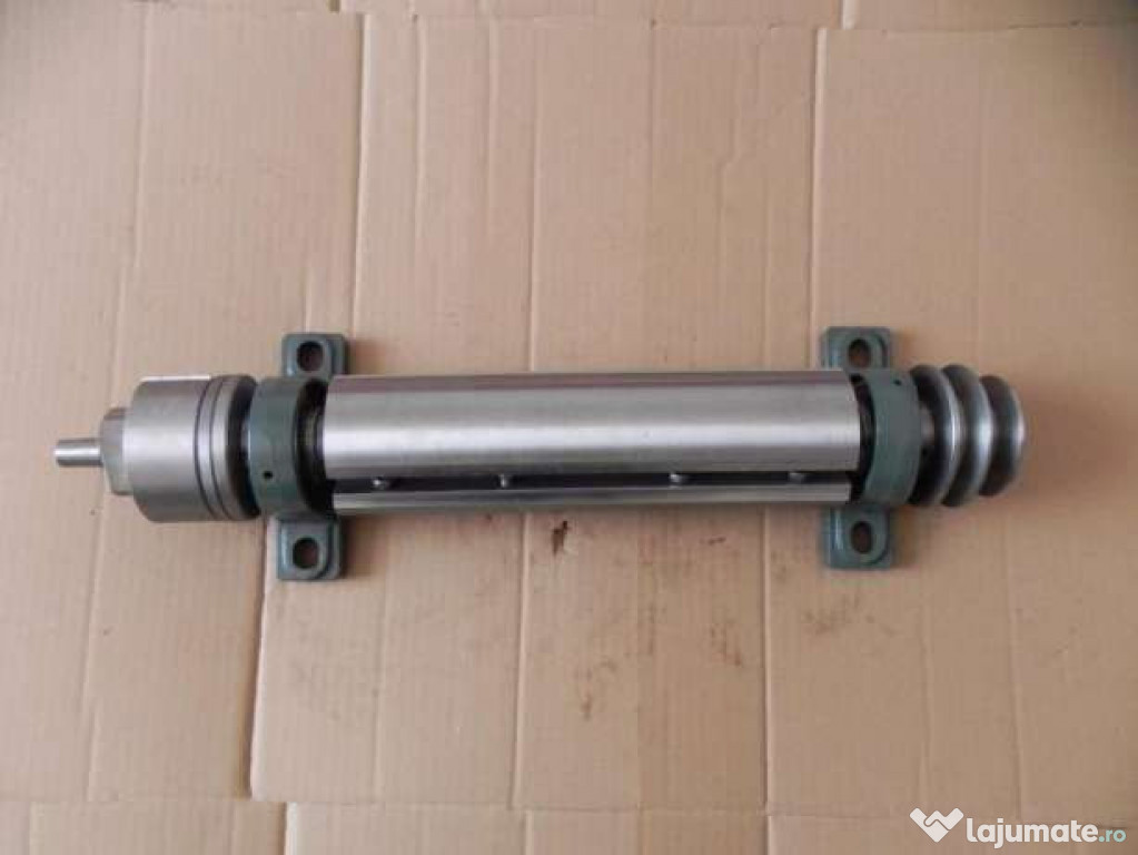 Ax butuc abric cu flanse pentru panza circular si butuc frez