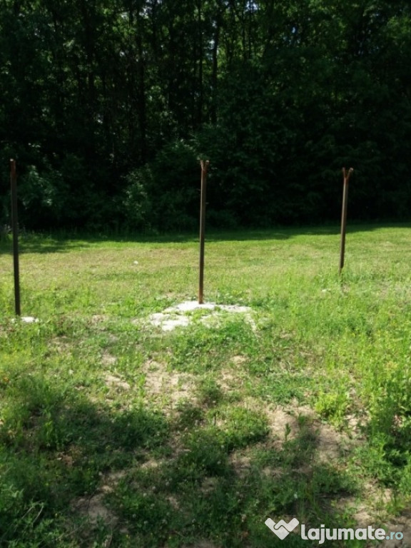 Plopu,teren 1000mp,intravilan,intre case