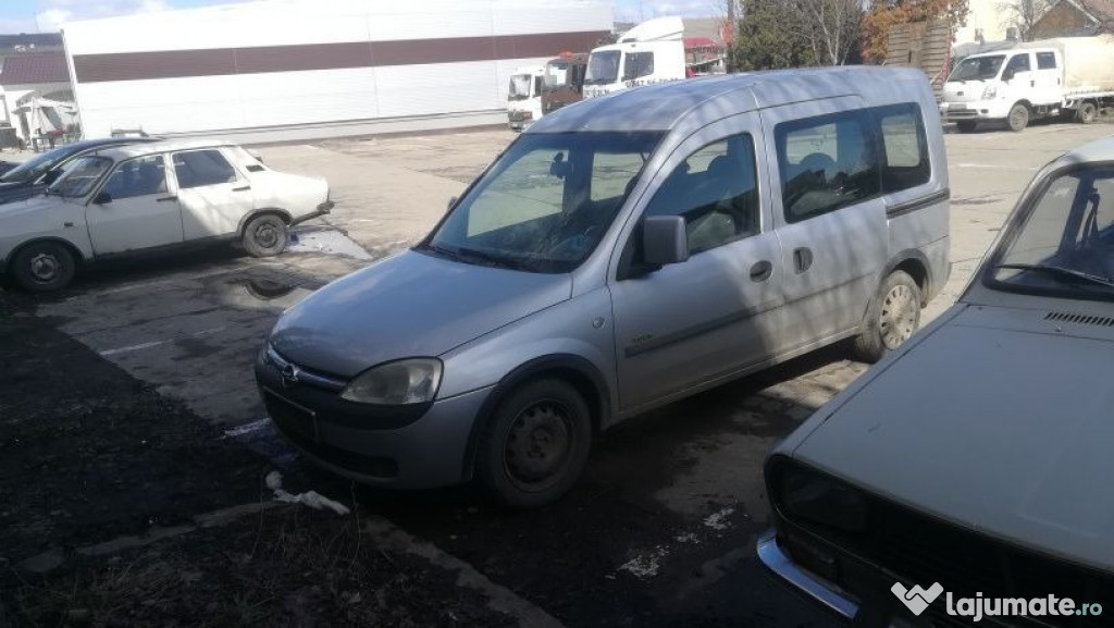 Se dezmembreaza Opel Combo 1.7dti