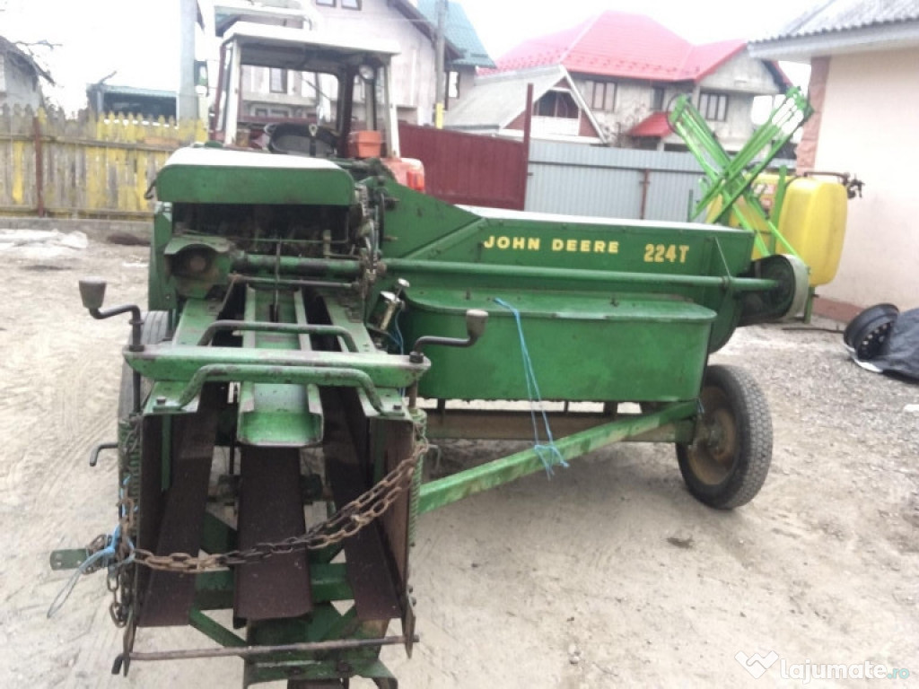 Presa de baloti John Deere 224T