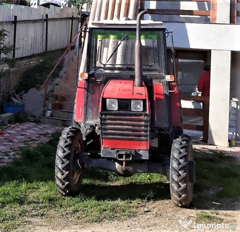 Tractor DT 453 - 2005 - 4x4 - Cauciucuri noi - Stare f. buna