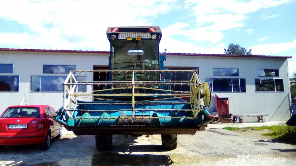 Combina John Deere 935