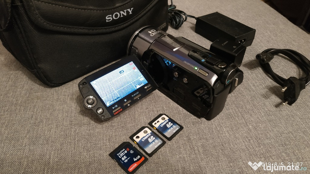 Cameră video Canon Legria HFS100