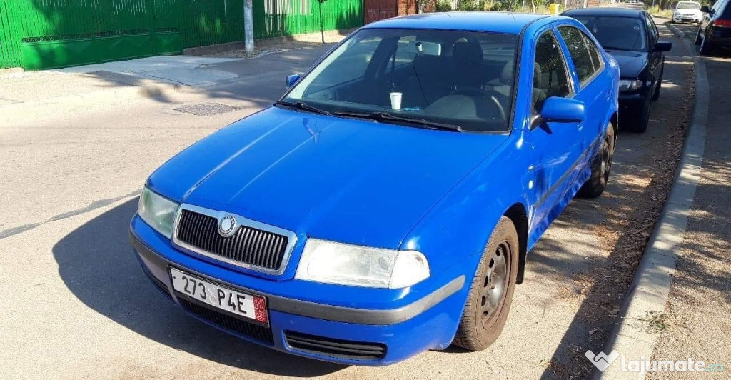 Dezmembrez Skoda 1