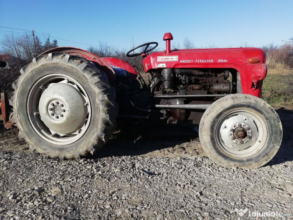 Tractor massey ferguson 135