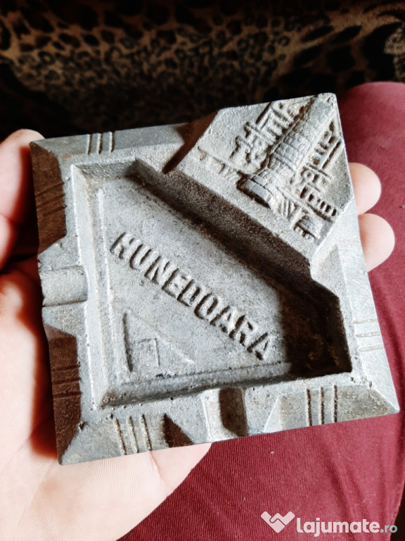 Scrumieră veche Hunedoara din aluminiu